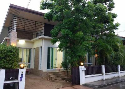 2 Storey Detached House For Sale (With Tenant)