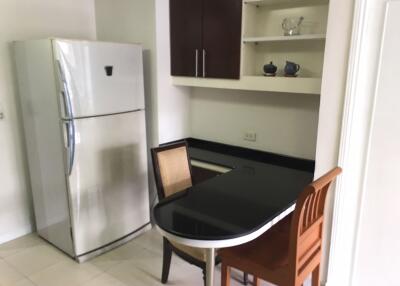 3 bed Condo in Neo Aree Apartment Khlongtan Sub District C11923