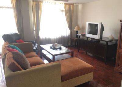 3 bed Condo in Neo Aree Apartment Khlongtan Sub District C11923