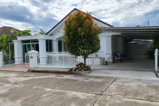 New Renovated 3 Bedrooms Single Story House For Sale in San Sai Noi