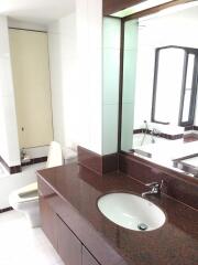 3 bed Condo in Neo Aree Apartment Khlongtan Sub District C11922