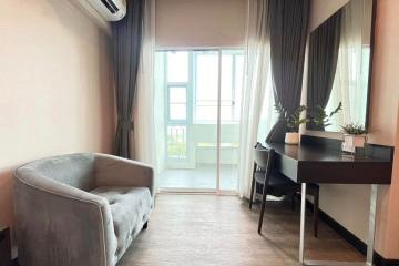 2 Bedrooms Condo for Sale (with tenants)