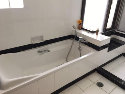 3 bed Condo in Neo Aree Apartment Khlongtan Sub District C11921