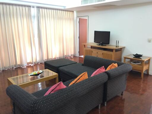 3 bed Condo in Neo Aree Apartment Khlongtan Sub District C11920