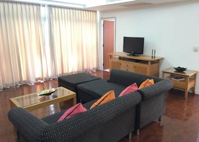 3 bed Condo in Neo Aree Apartment Khlongtan Sub District C11920