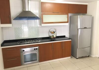 3 bed Condo in Neo Aree Apartment Khlongtan Sub District C11919