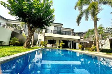 3 ห้องนอน Modern Pool Villa สําหรับ ขาย ใน หางดง