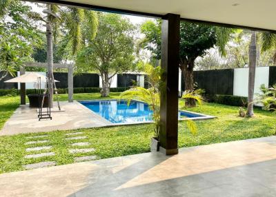 3 ห้องนอน Modern Pool Villa สําหรับ ขาย ใน หางดง