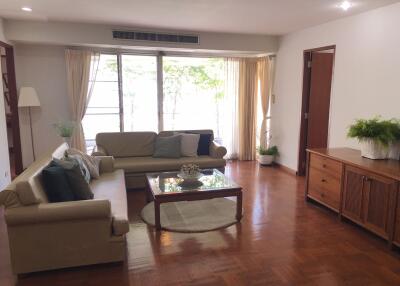 3 bed Condo in Ma Peng Seng Apartment Khlong Toei Nuea Sub District C11911