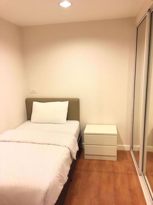 2 bed Condo in Story at Bangkok Khlongtan Sub District C11876