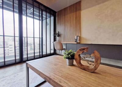 2 bed Condo in The Lofts Asoke Khlong Toei Nuea Sub District C11843