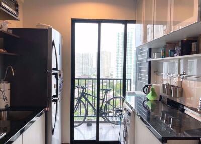 2 bed Condo in The Base Park East Sukhumvit 77 Phrakhanongnuea Sub District C11814