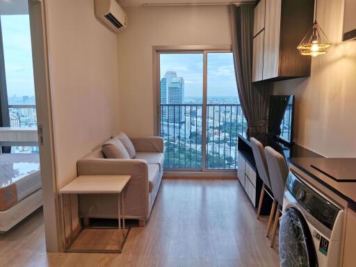 1 bed Condo in Noble Revolve Ratchada Huai Khwang Sub District C11778