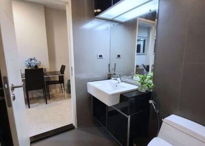 1 bed Condo in The Crest Sukhumvit 34 Khlongtan Sub District C11777