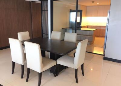 4 bed Condo in Charoenjai Place Khlong Tan Nuea Sub District C11756