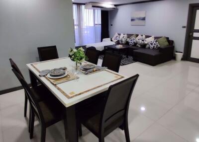 3 bed Condo in Supalai Place Condominium Khlong Tan Nuea Sub District C11752