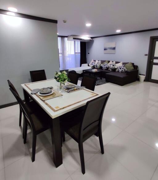 3 bed Condo in Supalai Place Condominium Khlong Tan Nuea Sub District C11752