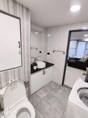 3 bed Condo in Supalai Place Condominium Khlong Tan Nuea Sub District C11752