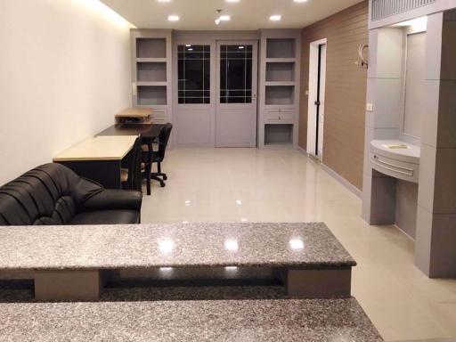 1 bed Condo in State Tower Silom Sub District C11748