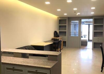 1 bed Condo in State Tower Silom Sub District C11748