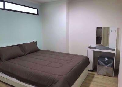 2 bed Condo in Supalai Place Condominium Khlong Tan Nuea Sub District C11747