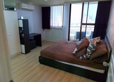 2 bed Condo in Supalai Place Condominium Khlong Tan Nuea Sub District C11747