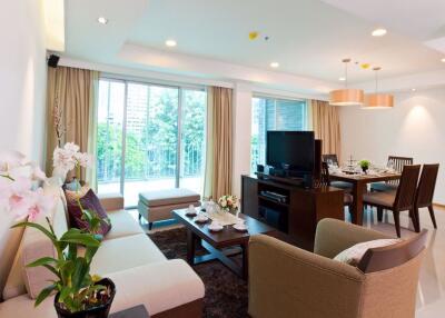 2 bed Condo in Baan Bannavan Khlong Tan Nuea Sub District C11728