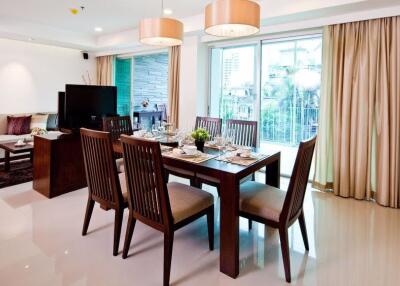 2 bed Condo in Baan Bannavan Khlong Tan Nuea Sub District C11728