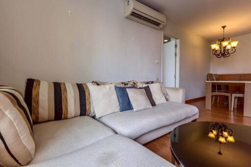 2 bed Condo in Centric Scene Aree 2 Samsennai Sub District C11720