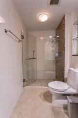 2 bed Condo in Centric Scene Aree 2 Samsennai Sub District C11720