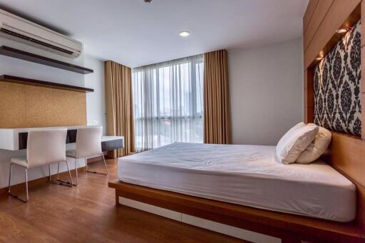 2 bed Condo in Centric Scene Aree 2 Samsennai Sub District C11720