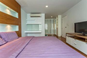 2 bed Condo in Centric Scene Aree 2 Samsennai Sub District C11720