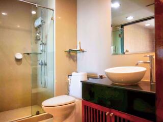 2 bed Condo in Nusasiri Grand Phra Khanong Sub District C11707