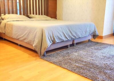 2 bed Condo in Nusasiri Grand Phra Khanong Sub District C11707