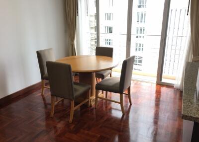 2 bed Condo in The Grand Sethiwan Sukhumvit 24 Khlongtan Sub District C11666