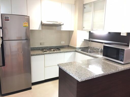 2 bed Condo in The Grand Sethiwan Sukhumvit 24 Khlongtan Sub District C11666