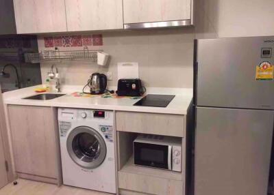 2 bed Condo in Life Sukhumvit 48 Phra Khanong Sub District C11650