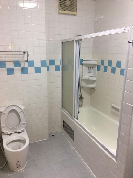 2 ห้องนอน, 1 ห้องน้ำ คอนโด ราคา ฿ 40,000/เดือน