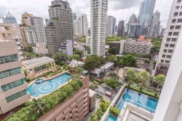 2 bed Condo in Q Langsuan Lumphini Sub District C11640