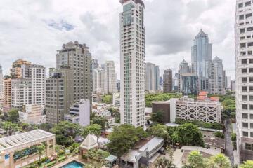 2 bed Condo in Q Langsuan Lumphini Sub District C11640