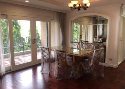 3 bed Condo in NS Park Residence Khlongtan Sub District C11637