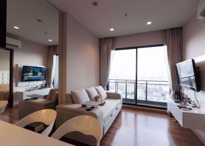 1 bed Condo in Ivy Ampio Huai Khwang Sub District C11621