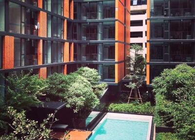 2 bed Condo in Quintara Treehaus Sukhumvit 42 Phra Khanong Sub District C11613