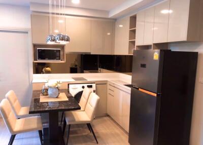 2 bed Condo in Quintara Treehaus Sukhumvit 42 Phra Khanong Sub District C11613