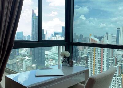 2 bed Condo in The Address Sathorn Silom Sub District C11606