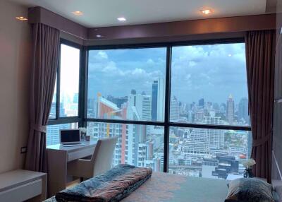 2 bed Condo in The Address Sathorn Silom Sub District C11606