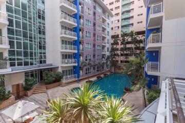 2 bed Condo in Avenue 61 Khlong Tan Nuea Sub District C11602