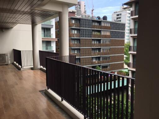 2 bed Condo in Baan Thippayadej Khlongtan Sub District C11599