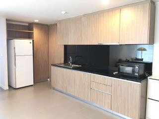 2 bed Condo in Living @ 24 Khlongtan Sub District C11598