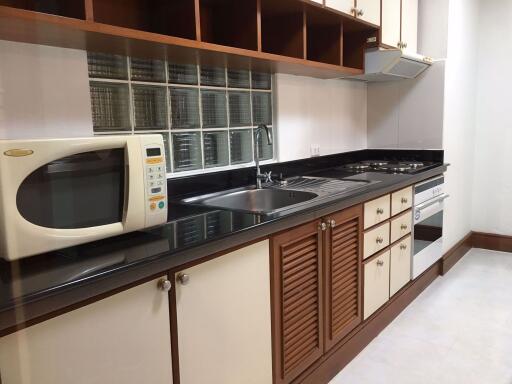 2 bed Condo in Baan Pakapan Khlongtan Sub District C11597